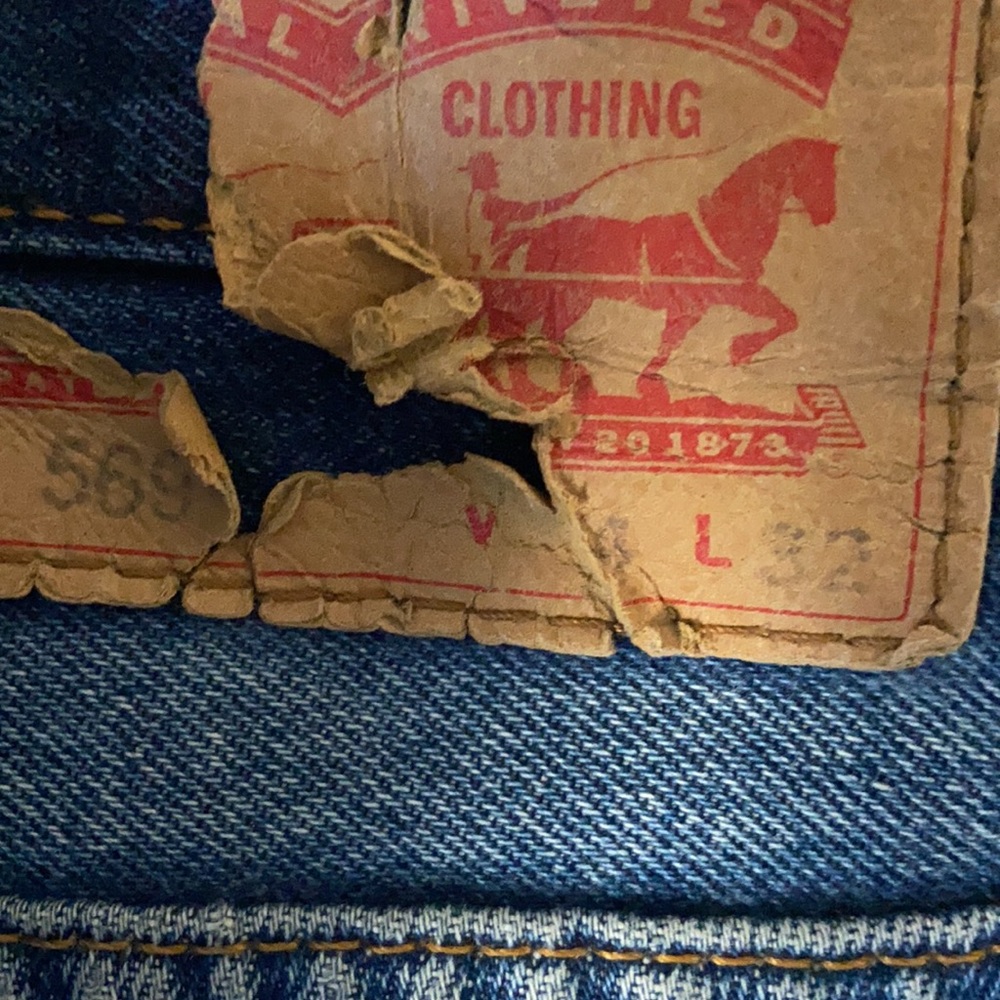 Men’s Levi’s - Picture 2 of 3